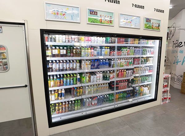 711