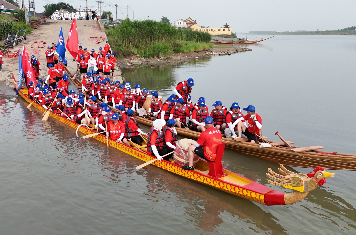 Riding the wind and waves, the Loong Boat Race ended successfully